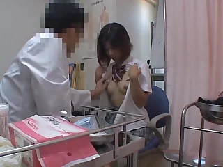 Sexy Asian babe went to be transferred to doctor for substantiation of vagina